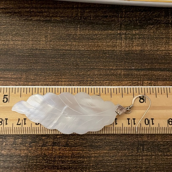 Sterling Silver White Mother Of Pearl Etched Leaf Dangle Statement Earrings - Picture 4 of 4